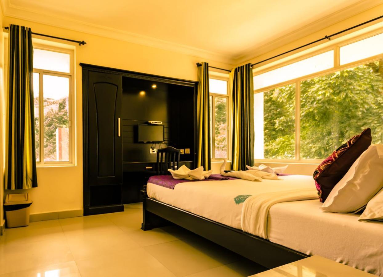 Hotel Emerald Inn Munnar Dış mekan fotoğraf